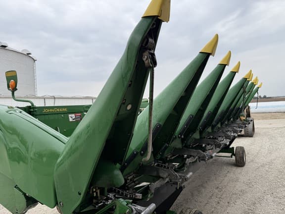 Image of John Deere 608C equipment image 1