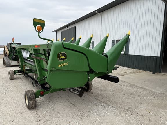 Image of John Deere 608C equipment image 2