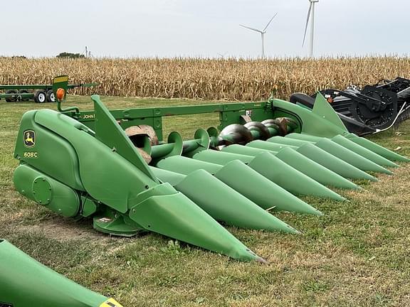 Image of John Deere 608C equipment image 4