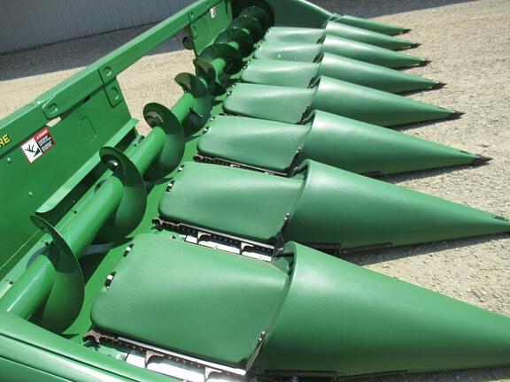 Image of John Deere 608C equipment image 1