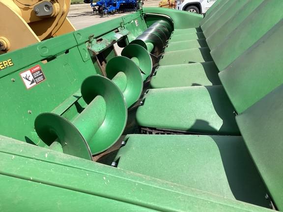 Image of John Deere 608C equipment image 3