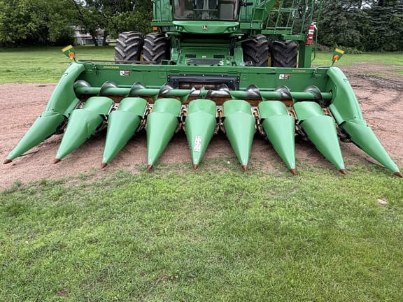 2013 John Deere 608C Equipment Image0