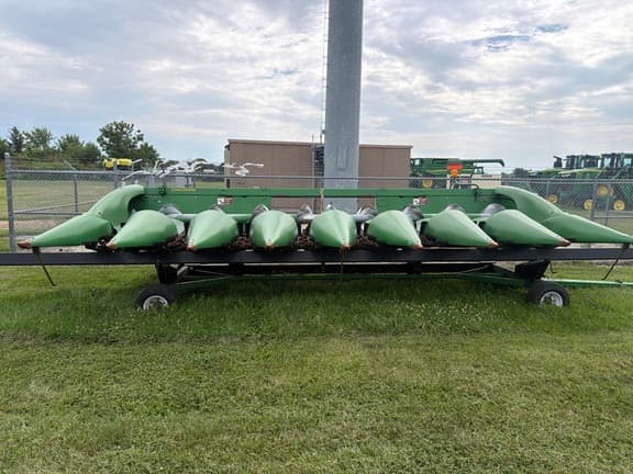 Image of John Deere 608C equipment image 3