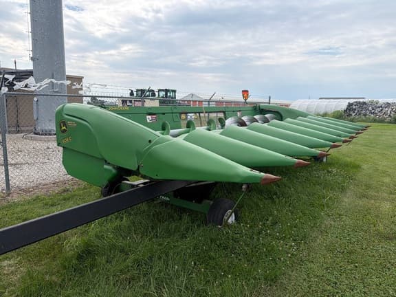 Image of John Deere 608C equipment image 2
