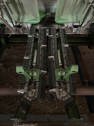 Image of John Deere 608C equipment image 1