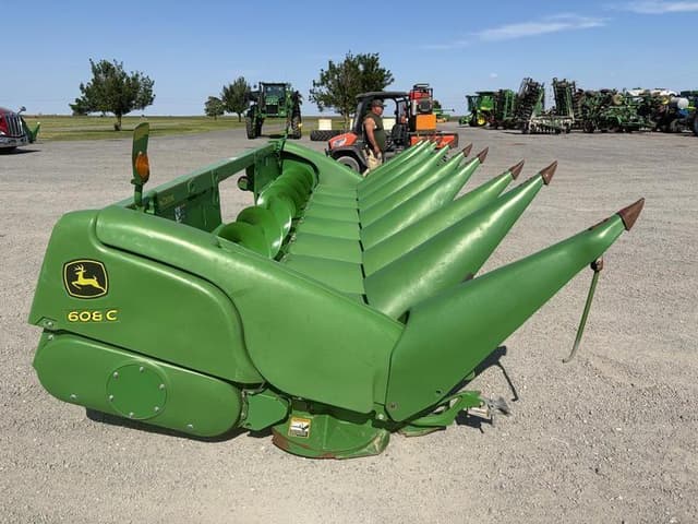 Image of John Deere 608C equipment image 1