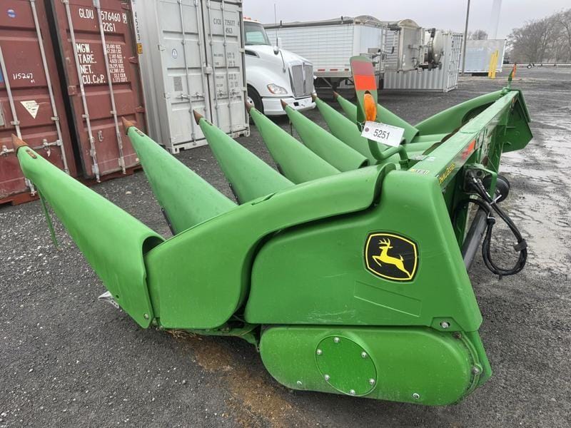 2013 John Deere 608C Equipment Image0