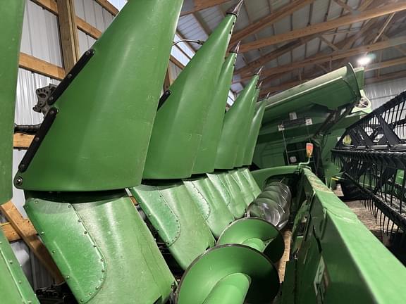 Image of John Deere 608C equipment image 2