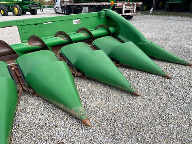 Image of John Deere 608C equipment image 3