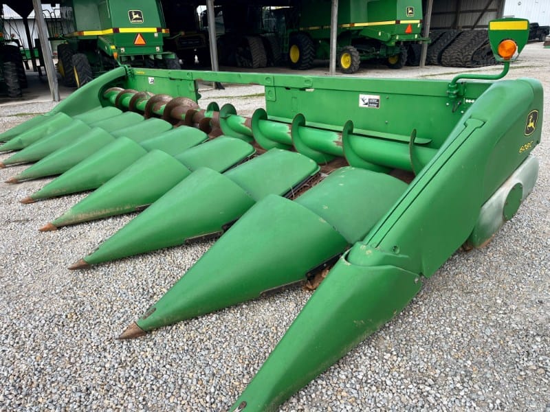 2013 John Deere 608C Equipment Image0