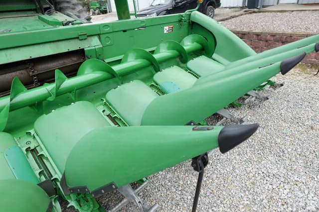 Image of John Deere 608C equipment image 2
