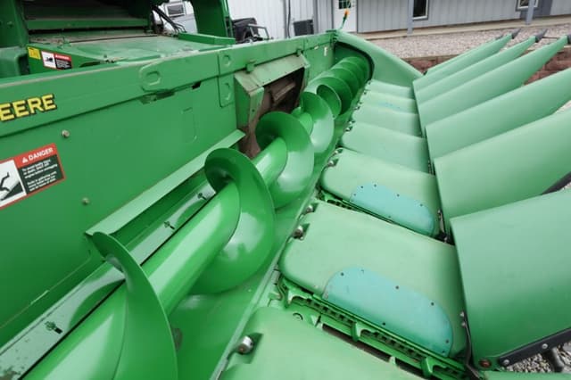 Image of John Deere 608C equipment image 4