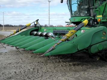 Main image John Deere 608C