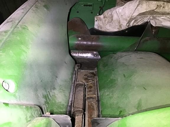 Image of John Deere 608C equipment image 3
