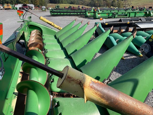 Image of John Deere 608C equipment image 1