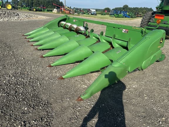 Image of John Deere 608C equipment image 1