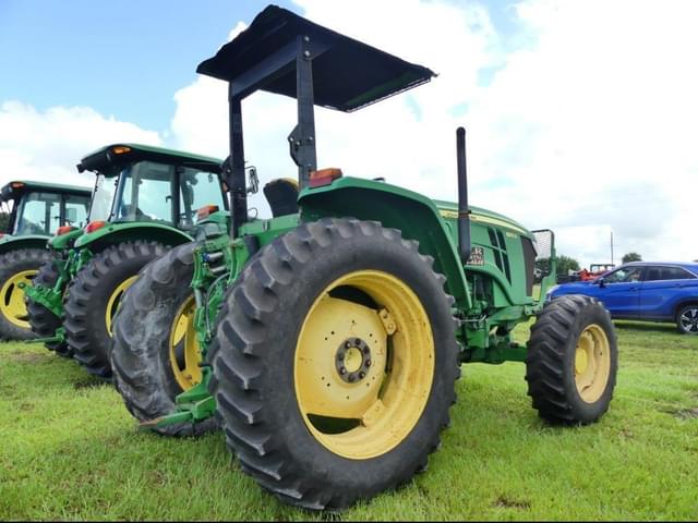 Image of John Deere 6105D equipment image 3