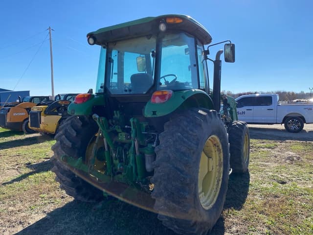 Image of John Deere 6105D equipment image 3