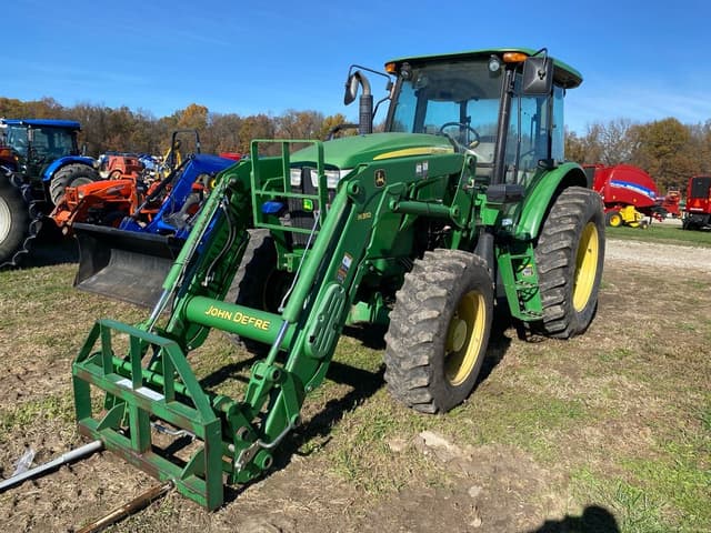 Image of John Deere 6105D equipment image 1