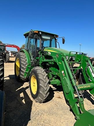 Image of John Deere 6105D equipment image 2