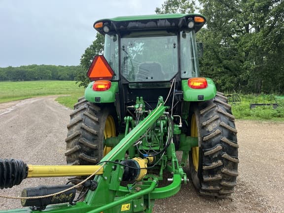 Image of John Deere 6105D equipment image 3