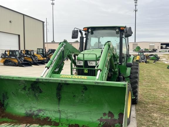 Image of John Deere 6105D equipment image 3