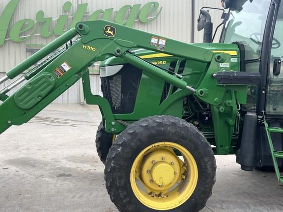 Image of John Deere 6105D equipment image 1