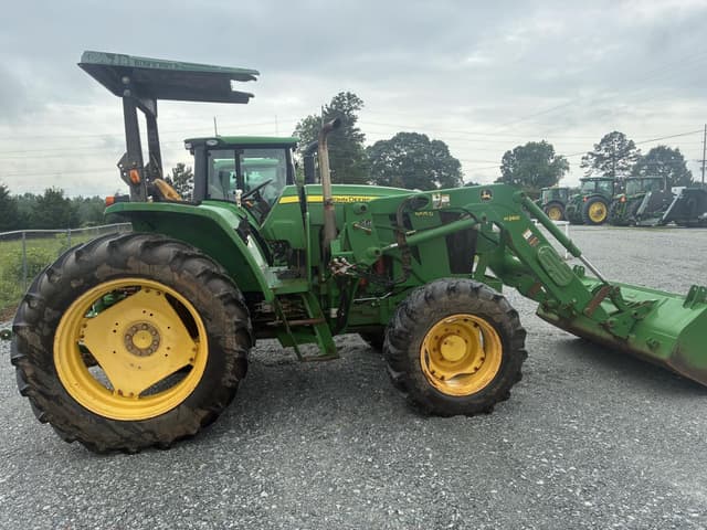 Image of John Deere 6105D equipment image 3