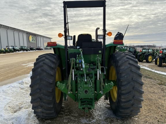 Image of John Deere 6105D equipment image 4