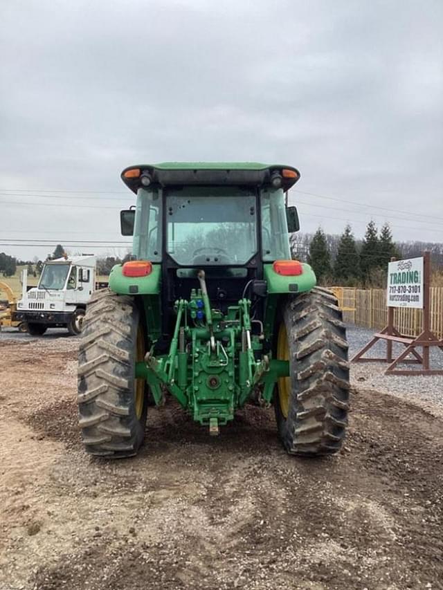 Image of John Deere 6105D equipment image 2