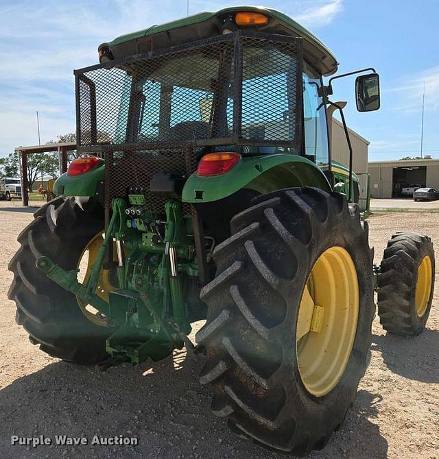 Image of John Deere 6105D equipment image 4