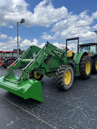 Image of John Deere 6105M equipment image 1