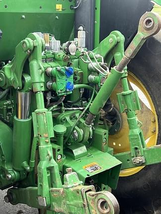 Image of John Deere 6105M equipment image 2