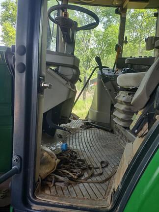Image of John Deere 6105M equipment image 1