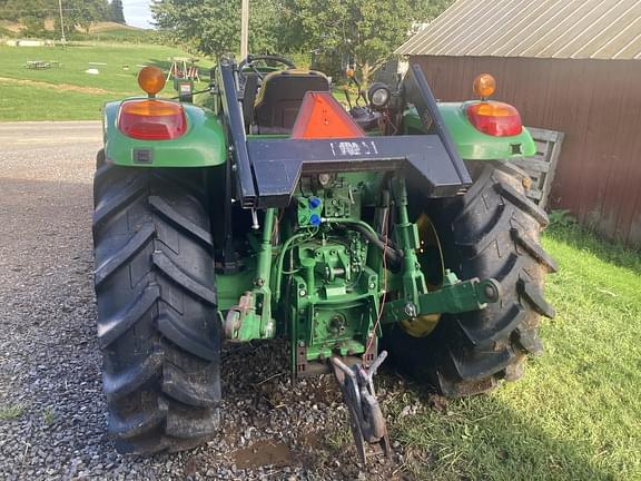 Image of John Deere 6105M equipment image 2