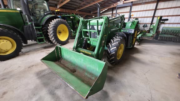 Image of John Deere 6105M equipment image 2