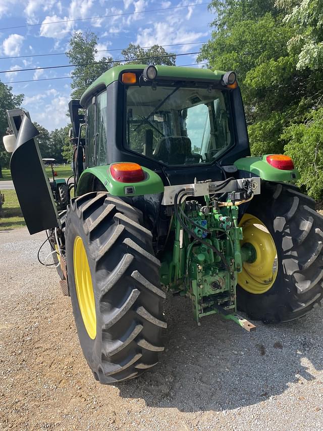 Image of John Deere 6105M equipment image 4