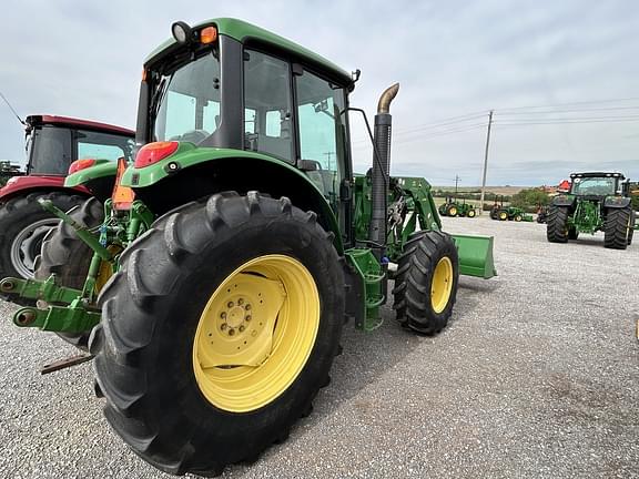 Image of John Deere 6105M equipment image 4