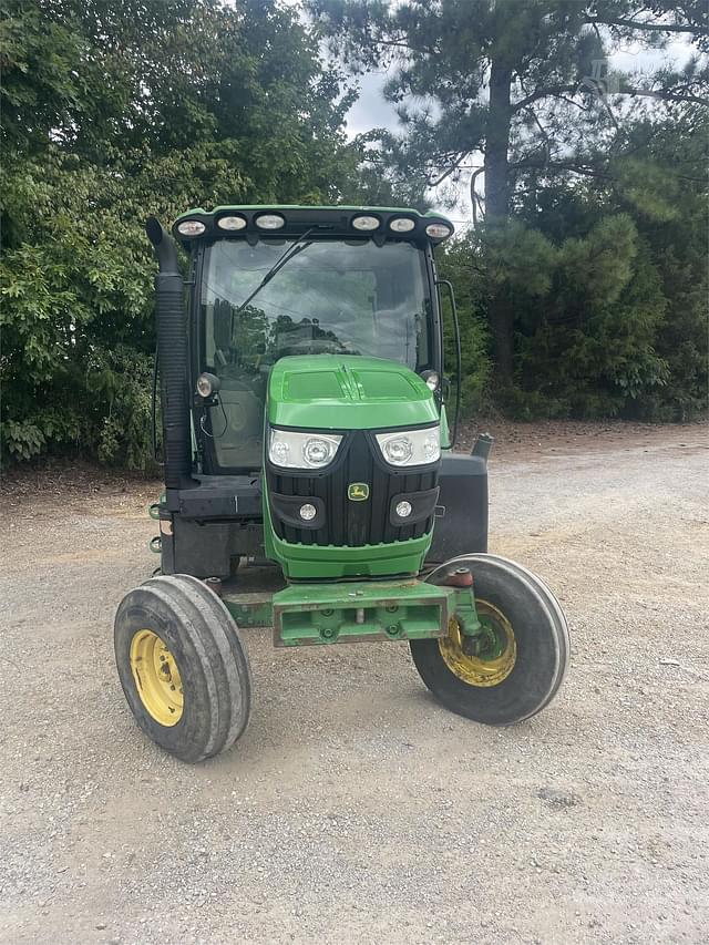 Image of John Deere 6105R equipment image 2