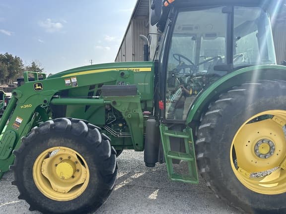 Image of John Deere 6115D equipment image 4