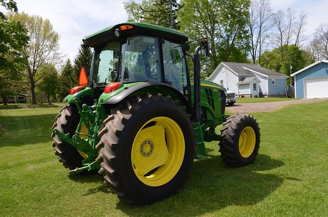 Image of John Deere 6115D equipment image 3