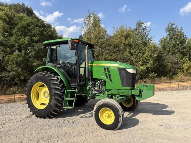 Image of John Deere 6115D equipment image 1