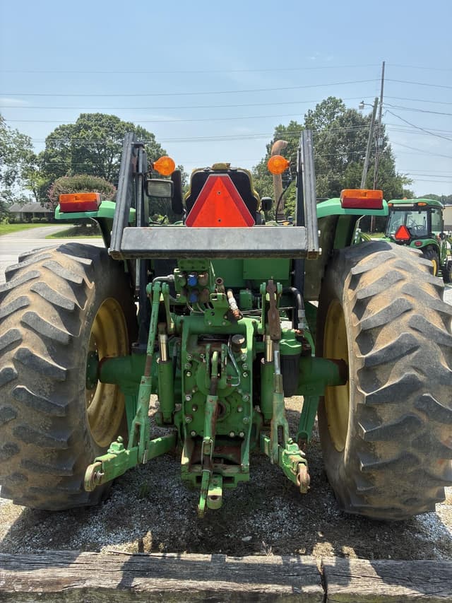 Image of John Deere 6115D equipment image 3