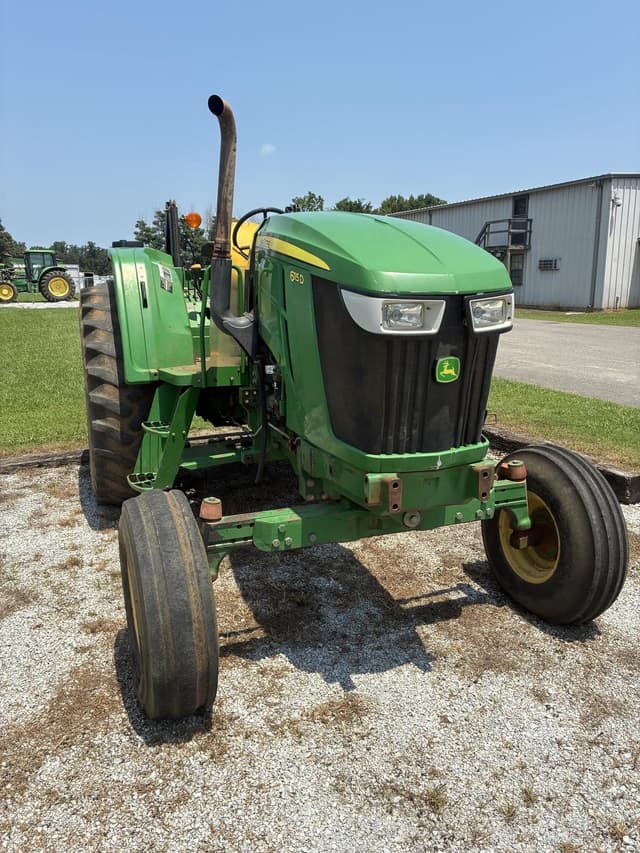 Image of John Deere 6115D equipment image 1