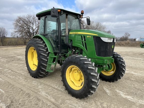 2013 John Deere 6115D Equipment Image0
