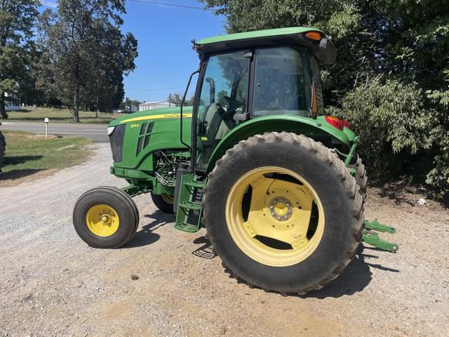 Image of John Deere 6115D equipment image 1