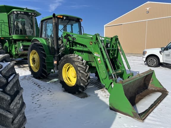 Image of John Deere 6115M equipment image 2