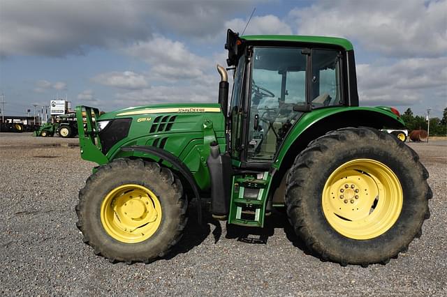 Image of John Deere 6115M equipment image 2