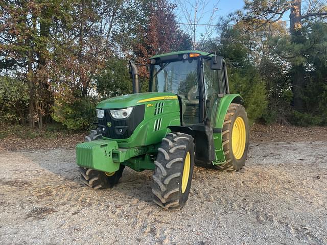 Image of John Deere 6115M equipment image 1