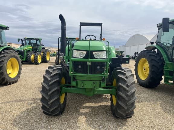 Image of John Deere 6115M equipment image 1